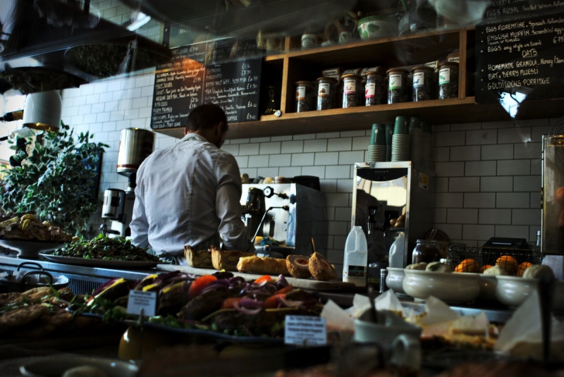 magasin-VALBONNE-min_bar_cafe_restaurant_shop_counter_showcase_display_fresh-877172